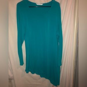 - Peter Nygard 1X soft deep turquoise long sleeve tunic top, angled hemlin…